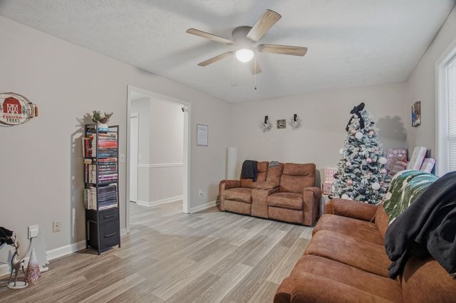 100 Gayla Ct, Portland, TN 37148