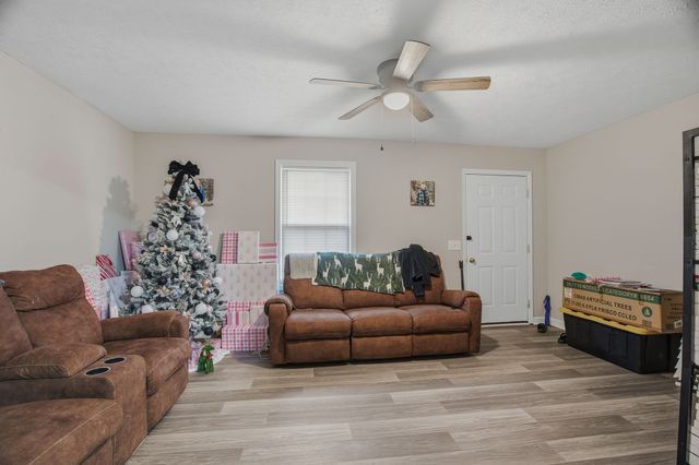 100 Gayla Ct, Portland, TN 37148