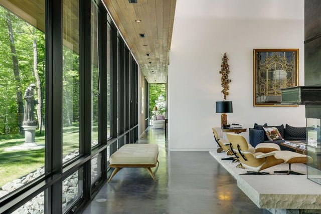 29396 Cherokee Rd, Bovey, MN 55709