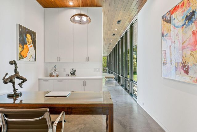 29396 Cherokee Rd, Bovey, MN 55709