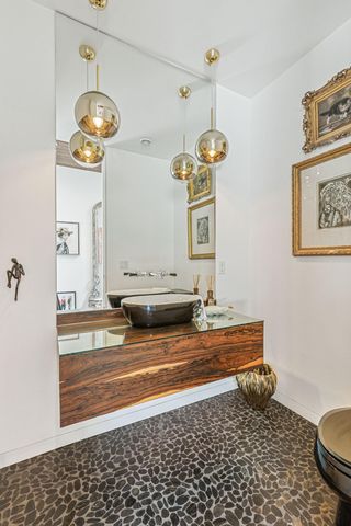 29396 Cherokee Rd, Bovey, MN 55709