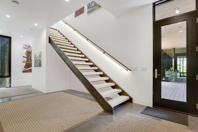 29396 Cherokee Rd, Bovey, MN 55709