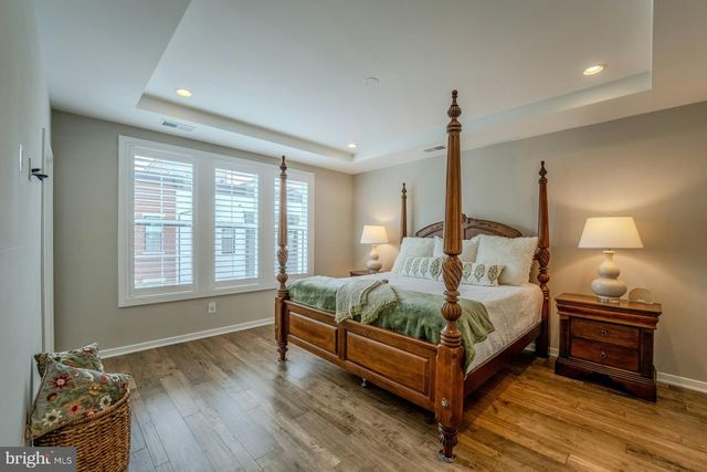 43917 MERCER RUN TER, Ashburn, VA 20147