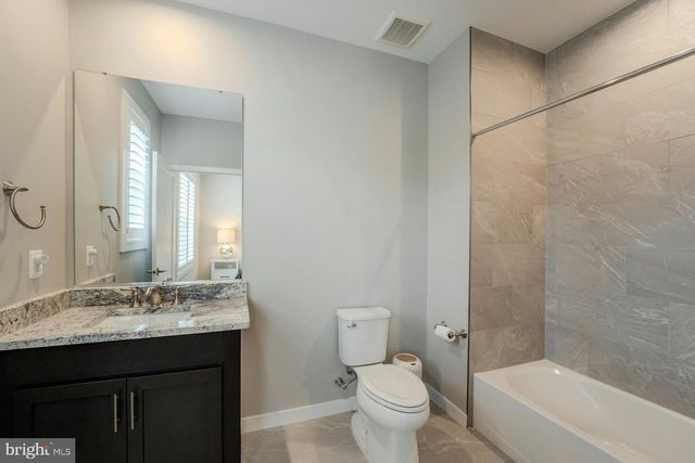 43917 MERCER RUN TER, Ashburn, VA 20147