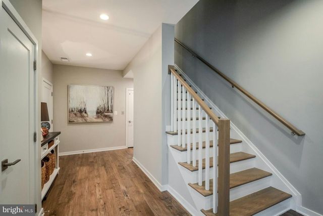 43917 MERCER RUN TER, Ashburn, VA 20147