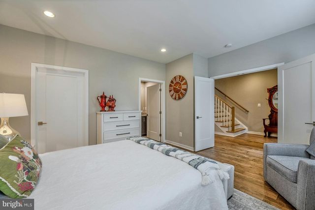 43917 MERCER RUN TER, Ashburn, VA 20147