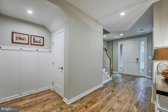 43917 MERCER RUN TER, Ashburn, VA 20147