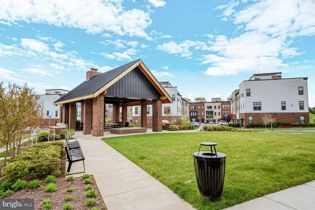 43917 MERCER RUN TER, Ashburn, VA 20147