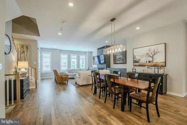43917 MERCER RUN TER, Ashburn, VA 20147