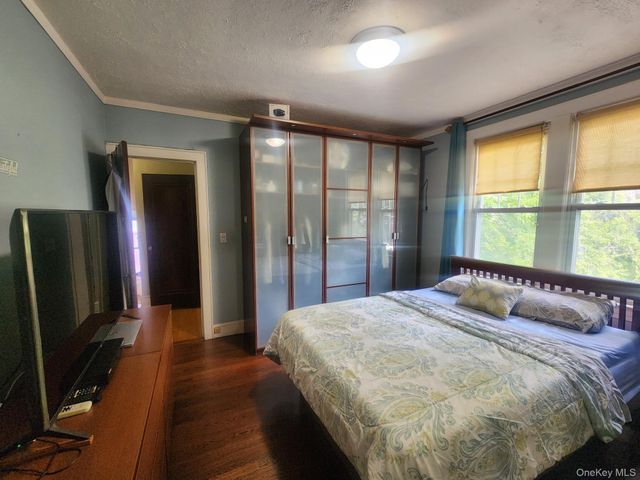15 Rumsey Road, Yonkers, NY 10705