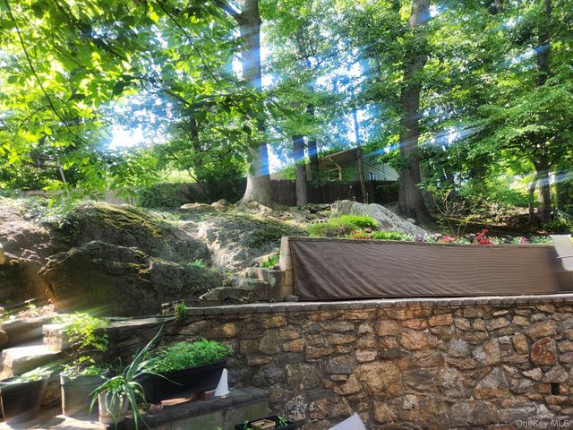 15 Rumsey Road, Yonkers, NY 10705
