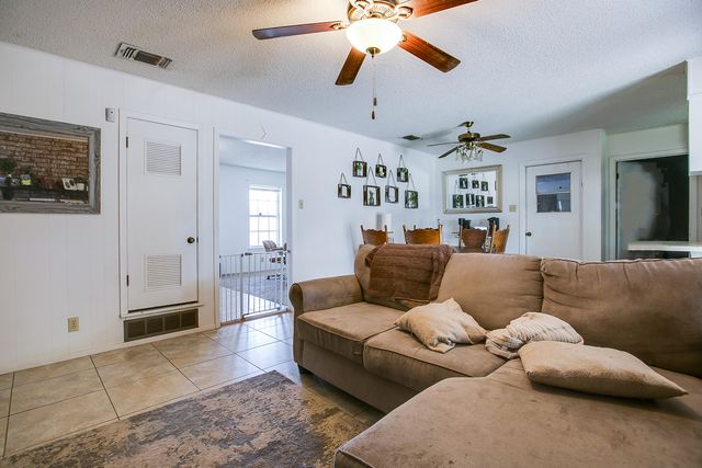 2013 N Van Buren Street, San Angelo, TX 76901