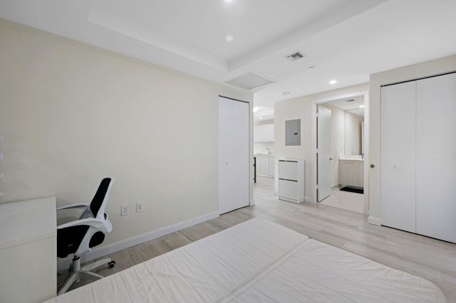 55 SW 9th Street 3705, Miami, FL 33130