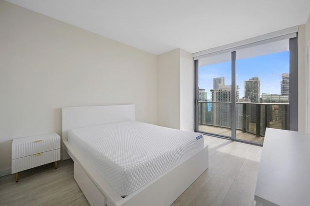 55 SW 9th Street 3705, Miami, FL 33130
