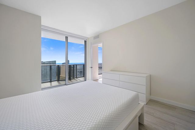 55 SW 9th Street 3705, Miami, FL 33130