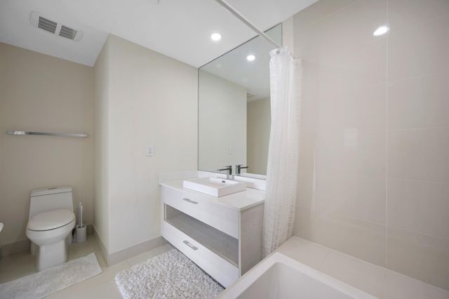 55 SW 9th Street 3705, Miami, FL 33130