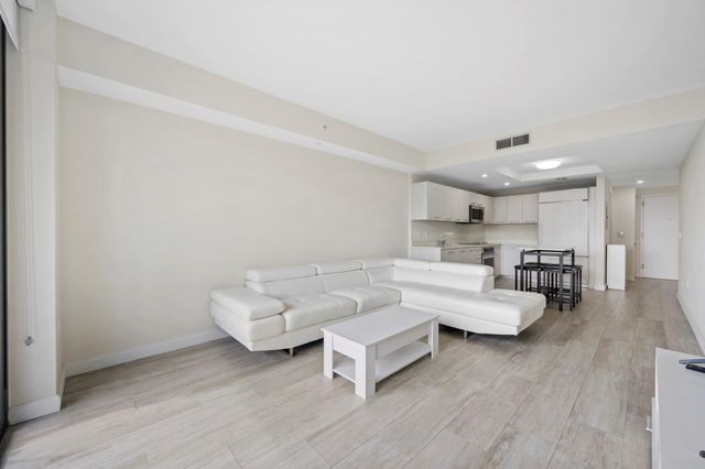 55 SW 9th Street 3705, Miami, FL 33130