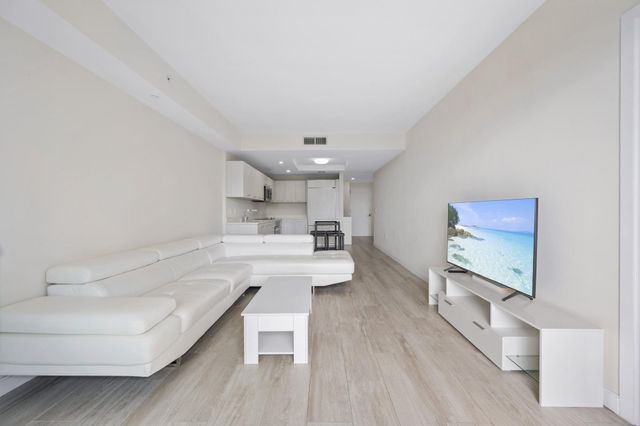 55 SW 9th Street 3705, Miami, FL 33130