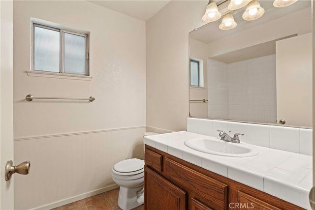 2204 Kelso Peak, Bakersfield, CA 93304