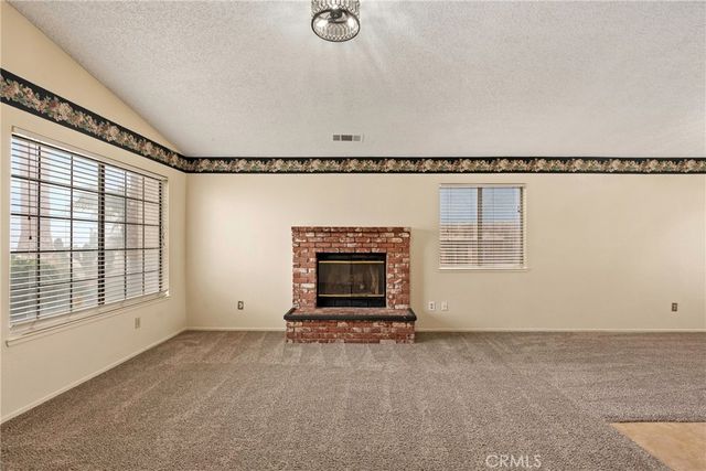 2204 Kelso Peak, Bakersfield, CA 93304