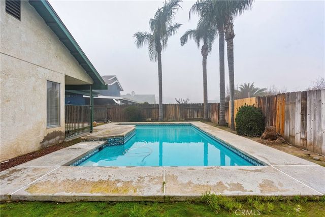 2204 Kelso Peak, Bakersfield, CA 93304