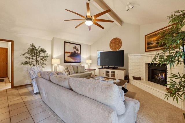 202 Firestone Dr, Roseville, CA 95678