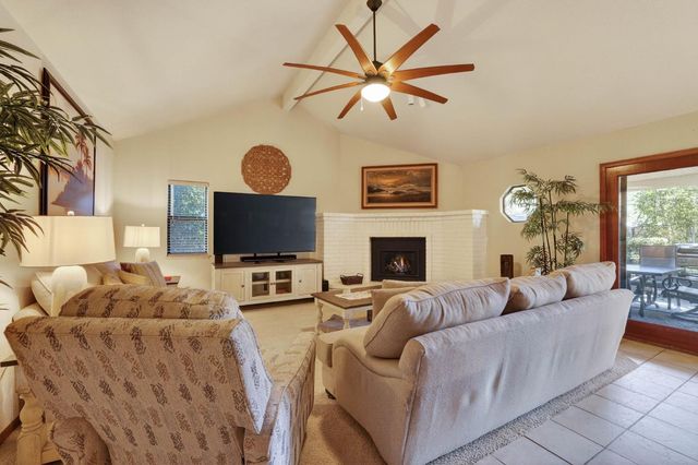 202 Firestone Dr, Roseville, CA 95678