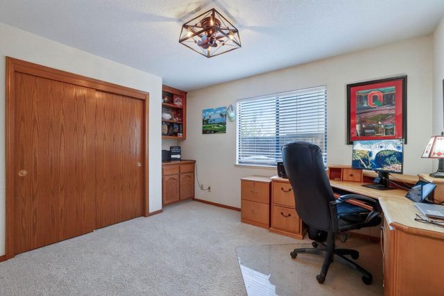 202 Firestone Dr, Roseville, CA 95678