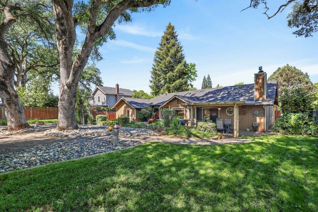 202 Firestone Dr, Roseville, CA 95678