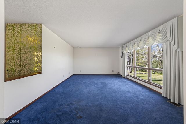 14915 Crow River Drive, Rogers, MN 55374