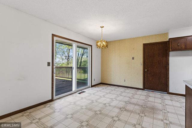 14915 Crow River Drive, Rogers, MN 55374