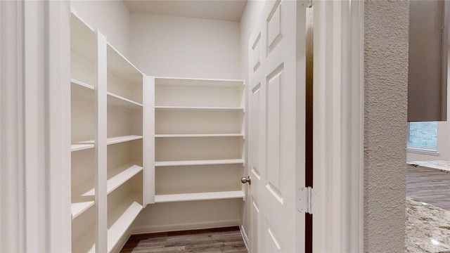 1031 Comal Trail, Dayton, TX 77535