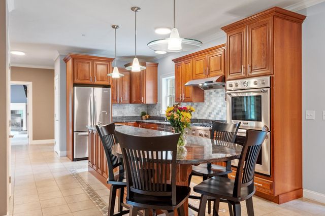 62 Monadnock Lane, Peterborough, NH 03458