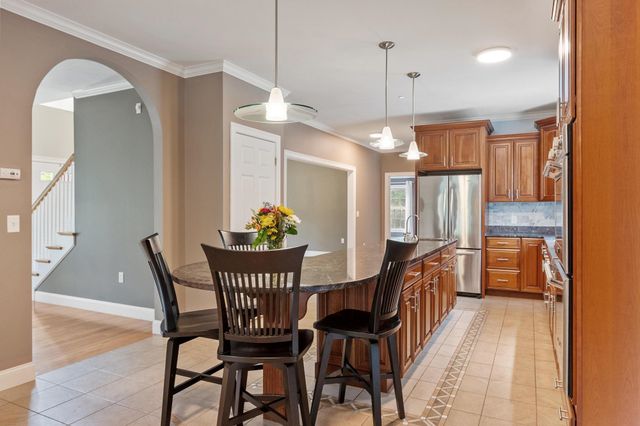 62 Monadnock Lane, Peterborough, NH 03458