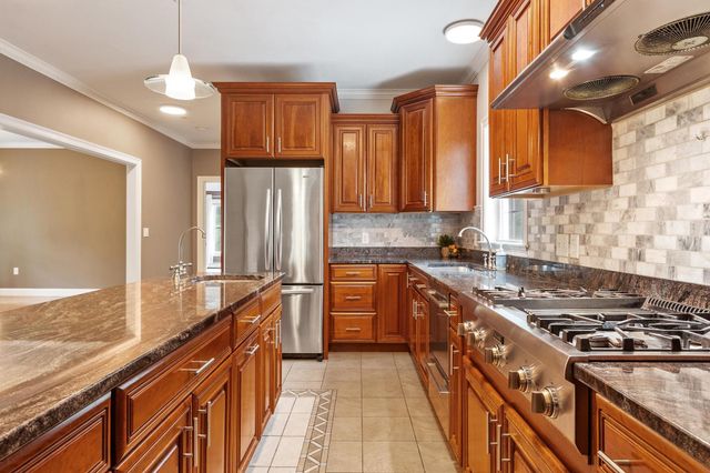 62 Monadnock Lane, Peterborough, NH 03458