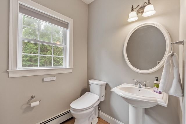 62 Monadnock Lane, Peterborough, NH 03458