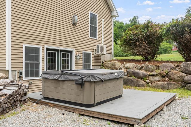 62 Monadnock Lane, Peterborough, NH 03458