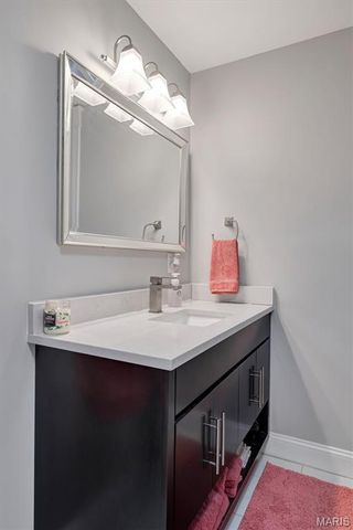 3951 Shaw Boulevard 2, St Louis, MO 63110