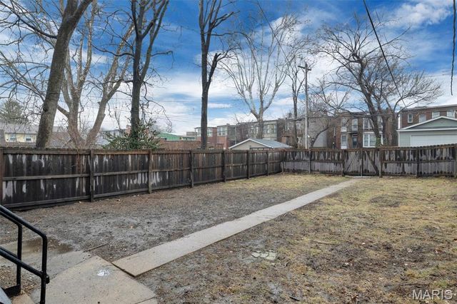 3951 Shaw Boulevard 2, St Louis, MO 63110