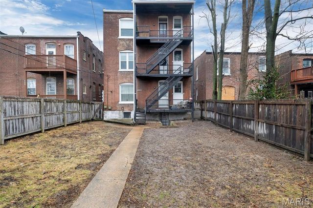 3951 Shaw Boulevard 2, St Louis, MO 63110