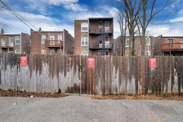 3951 Shaw Boulevard 2, St Louis, MO 63110