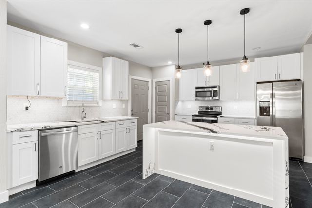 604 S Fitzhugh Avenue, Dallas, TX 75223
