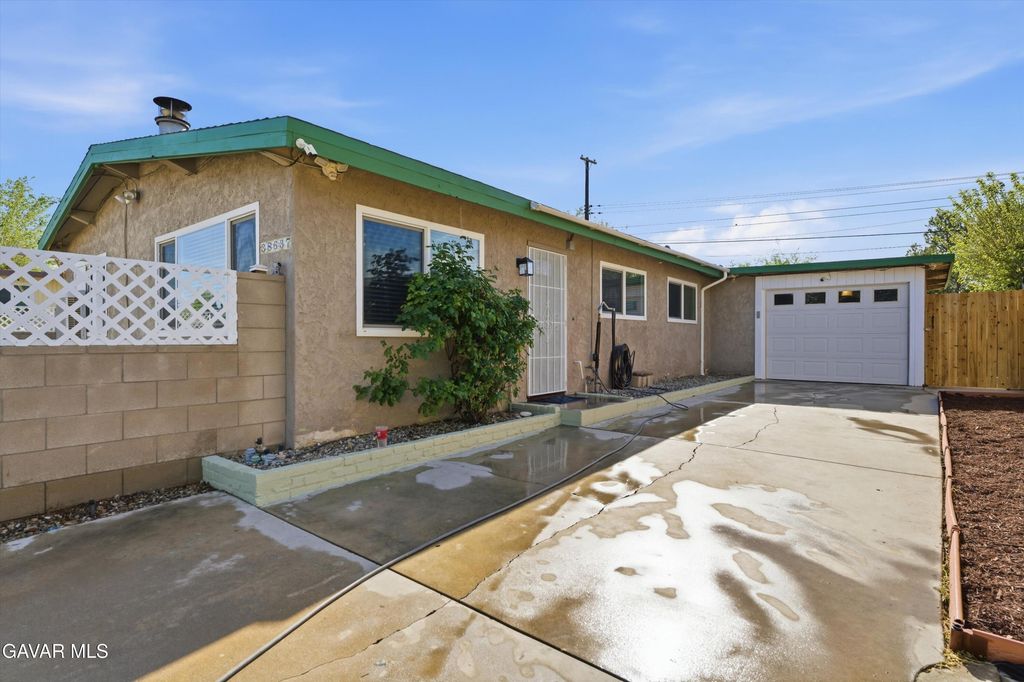 38637 Sumac Avenue, Palmdale, CA 93550