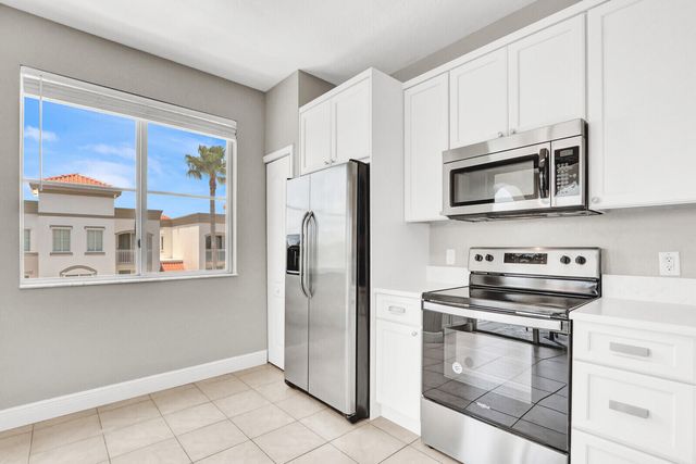 11037 Legacy Boulevard 302, Palm Beach Gardens, FL 33410
