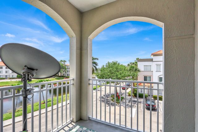 11037 Legacy Boulevard 302, Palm Beach Gardens, FL 33410