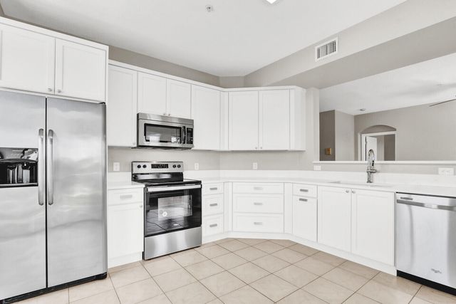 11037 Legacy Boulevard 302, Palm Beach Gardens, FL 33410