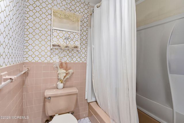 56 Kingsley Way, Freehold, NJ 07728