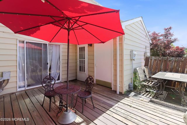 56 Kingsley Way, Freehold, NJ 07728