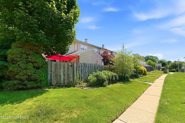 56 Kingsley Way, Freehold, NJ 07728