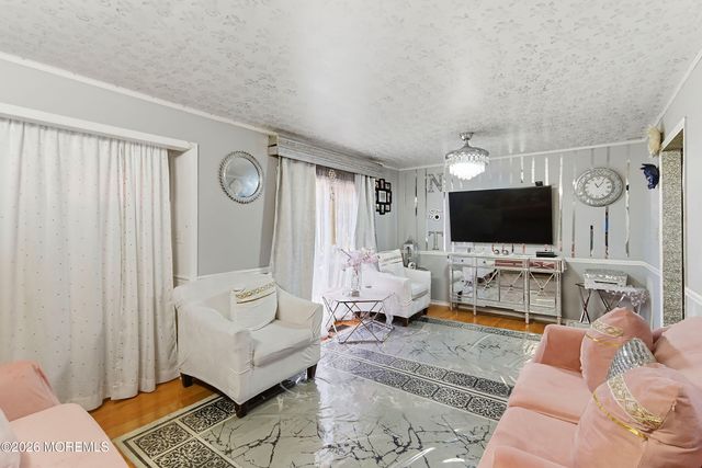 56 Kingsley Way, Freehold, NJ 07728
